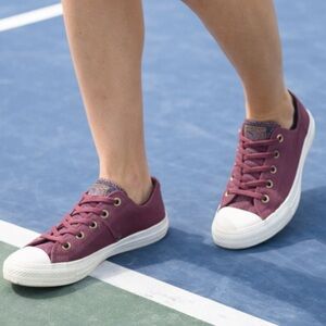 EUC WOMENS 6 PYTHON PRINT RARE CONVERSE